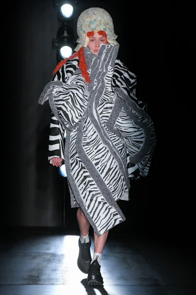 Look 9